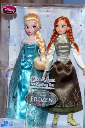  Elsa and Anna Ice Skating Set