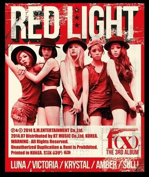  এফ(এক্স) "Red Light"