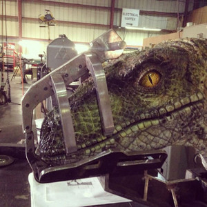  First Look at Jurassic World's Raptor (2015)