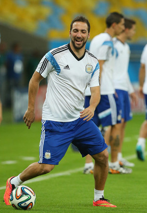  G. Higuain playing for Argentina