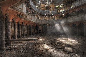  Haunting and Beautiful Abandoned Buildings