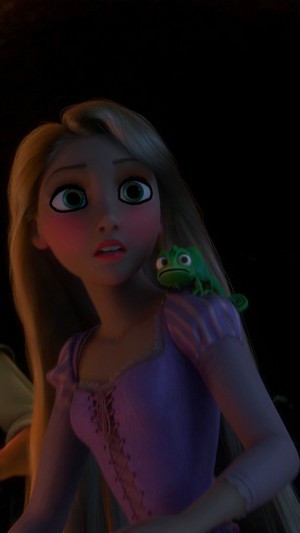  Rapunzel's action hero look