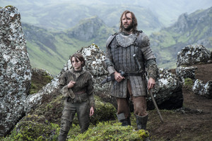  Sandor Clegane and Arya Stark