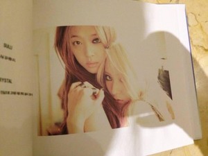 Sulli 3rd Album "Red Light" Photobook Preview