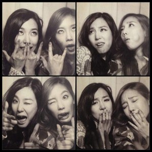  Tiffany and Taeyeon Selca