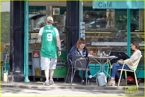  Tom Stops of for a Spot of Brekkie at a London Cafe