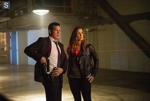  Unforgettable - Episode 3.03 - The Haircut - Promotional mga litrato