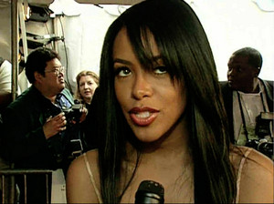  Aaliyah at Essence Awards 2001