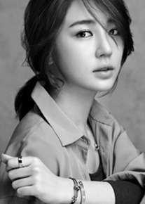  Yoon Eun Hye