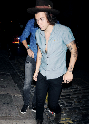  Harry leaving the WMG and GQ Summer Party at Shoreditch House, লন্ডন - 7/17