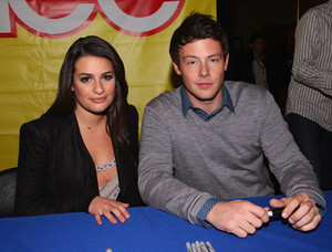  Novembre, 04 2009 - glee/グリー The Music, Volume 1 Signing New Jersey