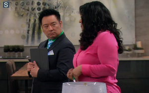  Young and Hungry - Episode 1.02 - Young & Ringless - Promotional Fotos
