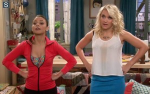  Young and Hungry - Episode 1.02 - Young & Ringless - Promotional 사진