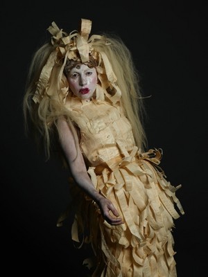  never-before-seen fotos of Lady gaga
