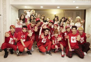  exo AND SNSD <3 cinta IT :*