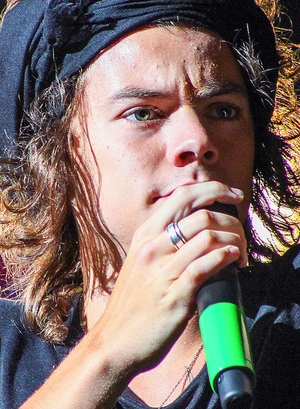  HIS EYES ARE INSANE !!