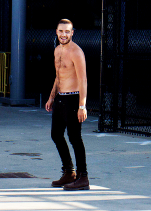  Liam Payne shoots hoops outside MetLife stadium in East Rutherford, NJ - August 4th, 2014