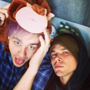  Mikey and Ash