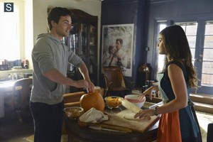  Pretty Little Liars - Episode 5.12 - Taking This One to the Grave - Promo and BTS Pics