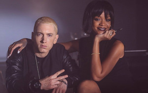  Rihanna and Eminem in "The monster"