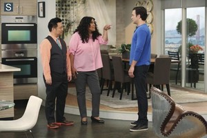  Young and Hungry - Episode 1.08 - Young & Car-Less Promotional चित्रो
