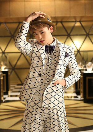  Zelo jas foto for 4th Japanese single 'Excuse Me'