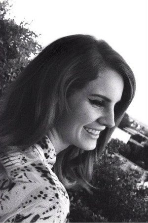  Beautiful Lana Del Rey smile!:)