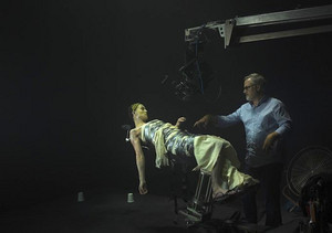  Behind the Scenes: Rosamund lucio and David Fincher
