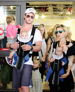  Chris and Elsa with their kids