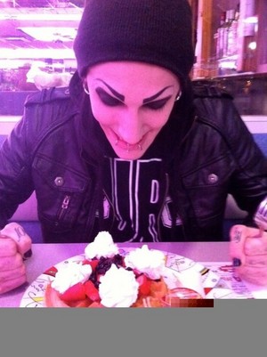  Chris motionless and wafel <3
