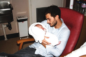  Jamie with his baby daughter