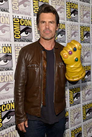 Josh Brolin with The Infinity Gauntlet Prop at SDCC 2014