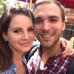 Lana Del Rey with a fan