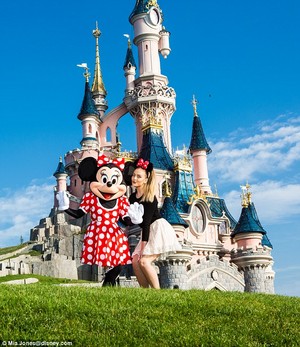  Perrie at Disneyland Paris! ♥
