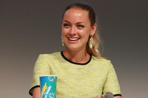  Rachel Skarsten
