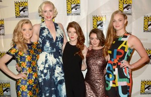  Rose with Maisie, Sophie, Gwendoline and Natalie - Comic Con 2014 ♥
