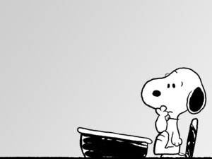  Snoopy at meja