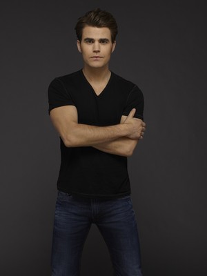  Stefan Salvatore season 6 official picture