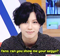  Taemin's reaction when being asked to 表示する aegyo