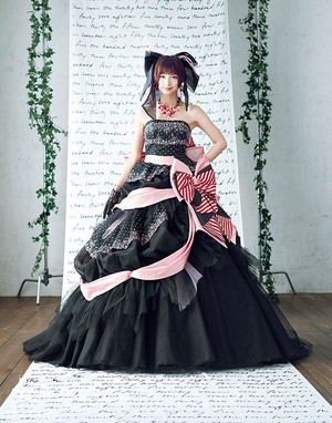  Shinoda Mariko in Amore MARY Dresses