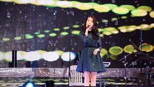  140925 IU at the Woosong Uni 60th Anniversary Sol concert