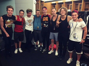  5Sos and 1D Band