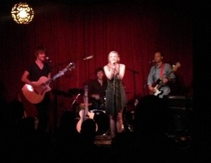 Emily Kinney performs at Hotel Cafe (August 14, 2013)