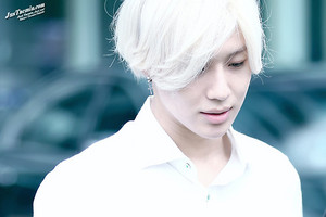  HANDSOME WHITE HAIR TAEMIN - ON THE WAY TO RADIO