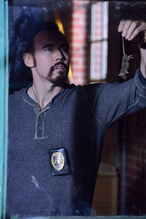  Kevin Durand as Vasiliy Fet in The Strain - 1x02 - The Box