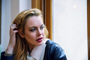  Lindsay Lohan photographed sa pamamagitan ng Brian Ziff for the Spring 2014 issue of Kode Magazine.