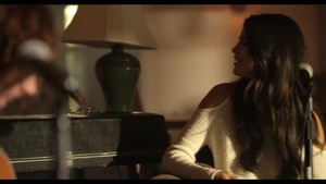  October 09: Screen captures from Selena’s new video with Ben Kweller “Hold On”