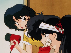  Ranma ½_らんま½ (란마 ½ ) Akane offering to help Kodachi dry herself off