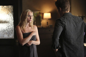  TVD "The World Has Turned And Left Me Here" (6x05) promotional picture