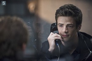 The Flash - Episode 1.03 - Things You Can't Outrun - Promo Pics